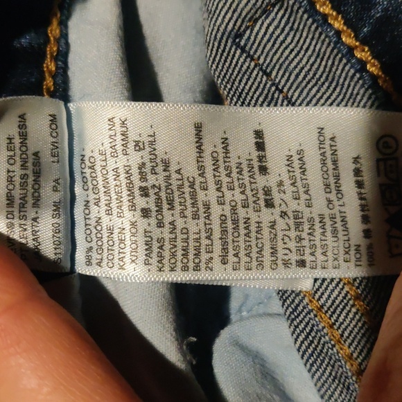 New! Levi Strauss Women's 728 High Rise Classic Wide Leg Jeans Sweet Success - Picture 6 of 8